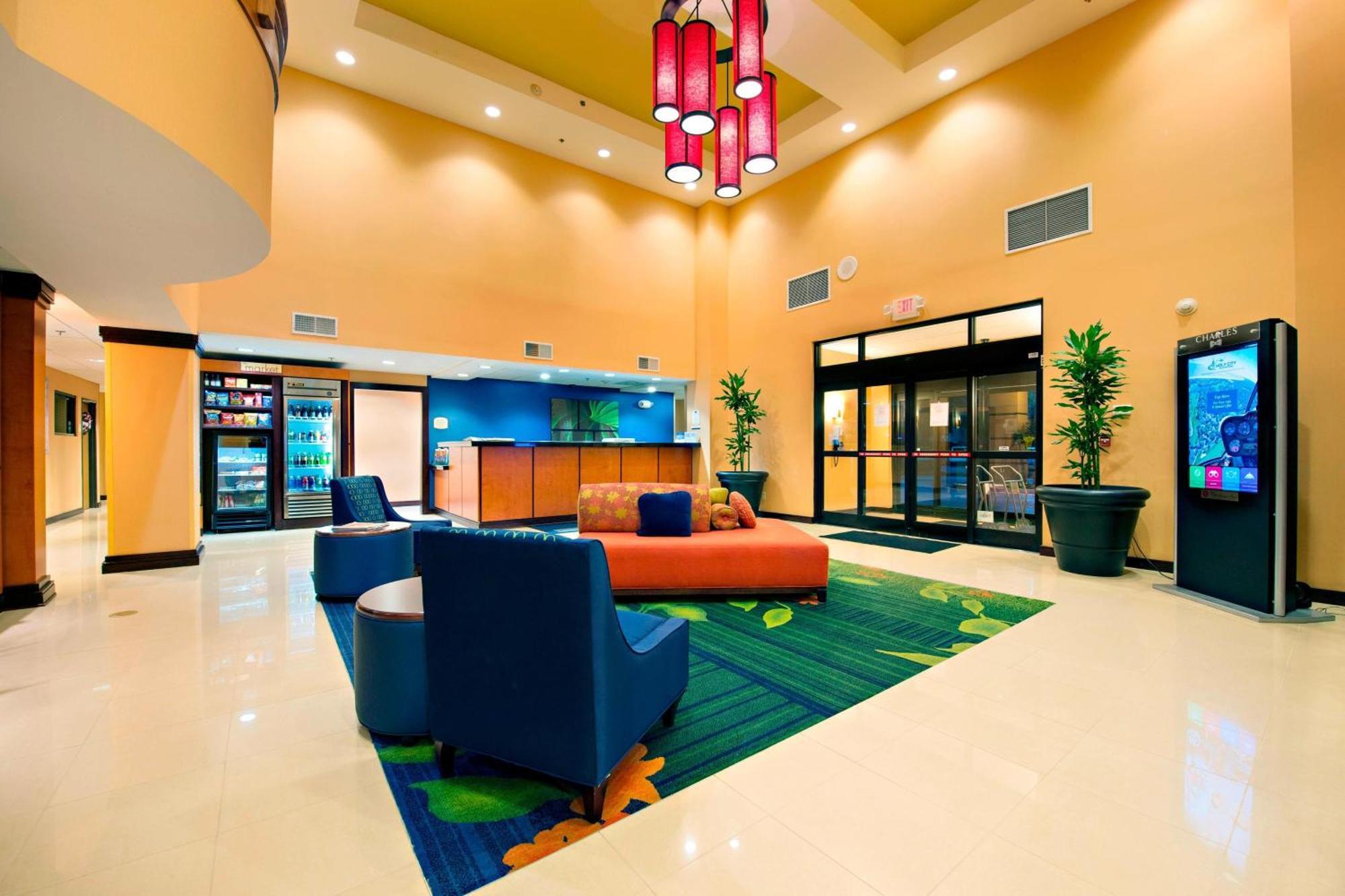 Fairfield Inn & Suites By Marriott Charleston Airport/Convention Center North Charleston Exterior photo