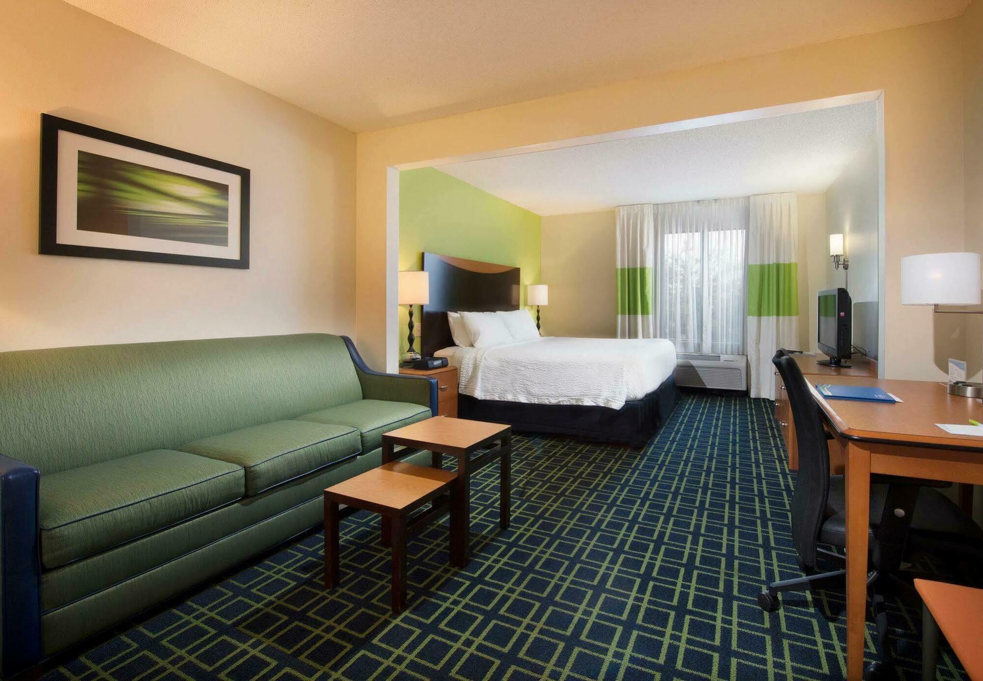 Fairfield Inn & Suites By Marriott Charleston Airport/Convention Center North Charleston Exterior photo